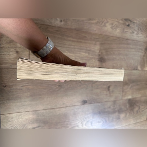 A Simple Favor Novel by Darcey Bell - Picture 8 of 8